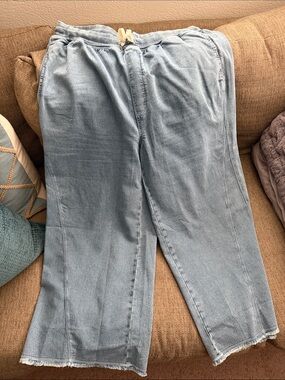 Light Blue Aerie Denim wife leg Jeans